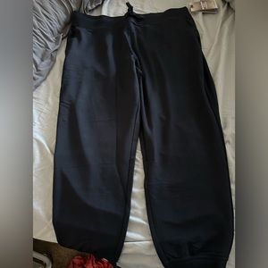 Skechers women’s black 2XL restful joggers  NTW